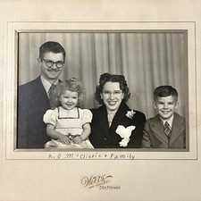 Vtg 1900s McClintic Family Photo Card Black White Woltz Des Moines Iowa Midwest picture