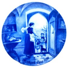 Flowers for Mother Kaiser Plate Mother's Day 1972 2nd Issue Vintage  picture