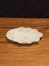 Vintage Old Avon Heavenly White Milk Glass Angel Cherub Cupid Soap Dish picture