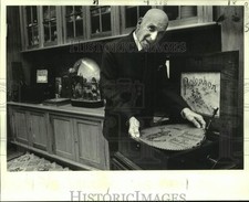 1983 Press Photo Judge S. Sanford Levy and his music box collection - nob81634 picture