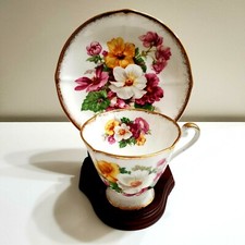ROSLYN TEACUP AND SAUCER SUMMER BEAUTY FINE BONE CHINA ENGLAND #8612 picture