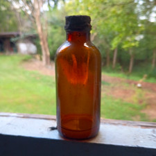 Amber Brown Glass Medicine Bottle with  Medicine Bottle Type picture