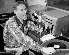 DEWEY PHILLIPS AT WHBQ RADIO, MEMPHIS CIRCA 1955 - 8X10 PUBLICITY PHOTO (EE-372) picture
