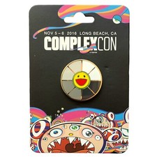 ⚡RARE⚡ TAKASHI MURAKAMI x COMPLEXCON 2016 Flower Smile Murakami Pin *BRAND NEW* picture