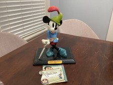 Disneyana 1996 Convention Mickey Mouse Brave Little Tailor Figure, Left/Right picture