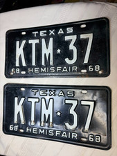 VINTAGE Pair of 1968 HEMISFAIR TX PASSENGER TEXAS LICENSE PLATES one Creased picture