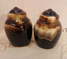 Vintage Pfaltzgraff Gourmet Brown Drip Salt and Pepper Shaker Set.  picture