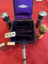 Vintage Gillette Safety Razor Set – Patent Nov 15, 1904 – Serial C438932 – Silve picture
