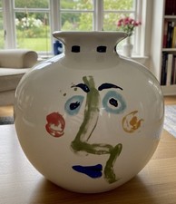 Picasso Living Face Vase 1963 •Masterpiece Editions Ltd © 1996 Portugal •10.5” picture