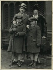 Press Photo Mrs. W. R. Hearst & Her Sons, John, Elbert & Randolph in Los Angeles picture