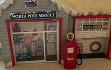 Clark oil gas station Diorama picture