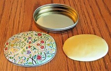 VINTAGE 1981 IAN LOGANS FINE ENGLISH TRAVELING SOAP TIN W/ LID USED ENGLAND picture