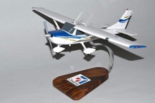 Cessna 150 Blue & Gold Trainer Plane Desk Top Display 1/24 Model SC Airplane New picture
