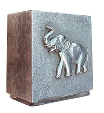 Silver metal elephant paperweight decorative picture