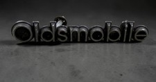 1980–1981 Oldsmobile Grille Emblem 556825 OEM Front Badge 5.25