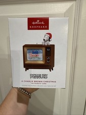 Hallmark 2026 Peanuts A CHARLIE BROWN CHRISTMAS Magic Ornament ~ NMIB picture