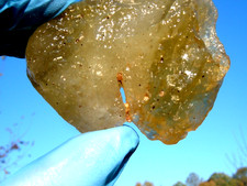 Libyan Desert Glass Meteorite Tektite impact specimen( 635 crt) Natural Hole picture