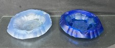 PAIR VTG Blue Frosted Glass Ashtrays Rose In The Center 5