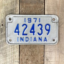 Vintage 1971 Indiana Motorcycle License Plate Tag 42439 picture