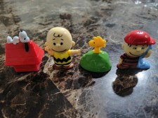 4 Figures Snoopy Gansito Sorpresa Collection  picture