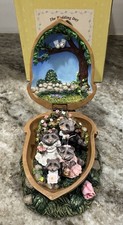 Maruri “In a Nutshell” Figurine The Wedding Day First Edition New In Box picture