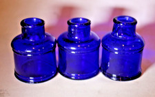 ANTIQUE 1800s COBALT BLUE INK BOTTLE - NICE CLEAN READY TO DISPLAY - NICE COLOR picture