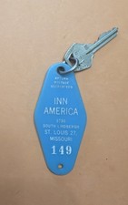 Vintage Inn America Hotel Key And Fob St Louis Mo picture