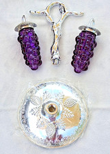 VTG Purple Grape Cluster Salt & Pepper Shakers  Silver Tone Stand New OS picture