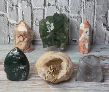 Stunning Set of 6 Beautiful Crystal Towers & Druzy Pieces – 904g Total picture