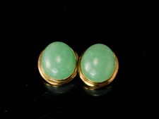 VINTAGE APPLE GREEN JADEITE JADE CABOCHON 14K YELLOW GOLD CLIP EARRINGS picture