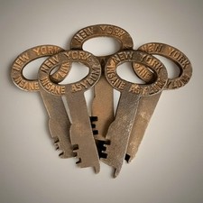 New York Insane Asylum Cast Iron 5-Key Set picture