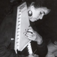 c1970s Woman Playing Autoharp Chorded Zither Musician 10