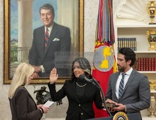 TULSI GABBARD BEING SWORN IN AS DIRECTOR OF NATIONAL INTELIGENCE 8.5X11 PHOTO picture
