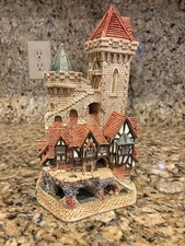 David Winter Castle “Hereward The Wake’s Castle “ LE 2252/3500 Signed picture