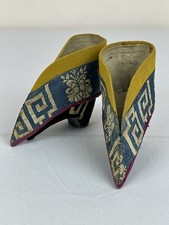 Vintage Chinese Lotus Shoes Silk Embroidered Foot Binding Collectible Pair picture