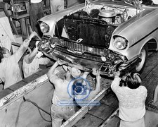 1957 MEN WORKING ON CHEVROLET ASSEMBLY LINE FACTORY 8X10 PHOTO picture