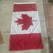 Canada Flag Red & White Maple Leaf 90cm x 180cm (3ft x 6ft) Year 88.1-92 picture