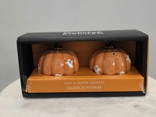 Well Equipped Kitchen Pumpkins W/ Ghosts Flying On Them Salt And Pepper Shakers picture