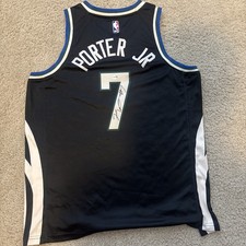 Kevin Porter Jr. Signed Milwaukee Bucks Basketball Jersey AUTO JSA Sz L picture