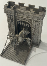 1978 FRANKLIN MINT CAMELOT PEWTER BOOKEND 1 ONLY picture