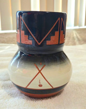 Vintage Sioux Pottery Vase Signed High Elk Native American Etched 5.5