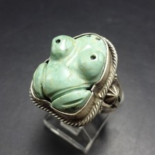 Signed ZUNI Carved Green Turquoise FROG FETISH Sterling Silver RING size 7.75 picture
