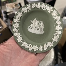 Wedgwood Jasperware GREEN Muses w/Pegasus 4 3/8