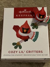 Hallmark Miniature Ornament COZY LIL' CRITTERS 2022  Cardinal-11-12-157a picture
