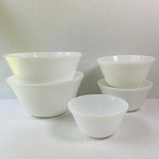 Vintage MCM Federal Milk Glass Nesting Mixing Bowls Lot Of 5 Oven Ware 8” 6” 5” picture