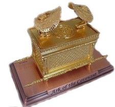 The Ark Of The Covenant Gold Plated Medium - size 3.75
