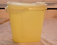 Vintage Tupperware 64 Ounce (1/2 Gallon) Easy Pour Pitcher With Lid and Handle picture