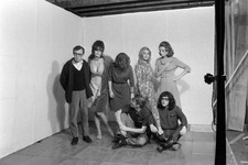 Paula Prentiss Romy Schneider Ursula Andress Capucine Woody Allen - Old Photo picture