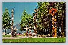 Postcard Totem Poles Stanley Park Vancouver, Vintage Chrome N17 picture