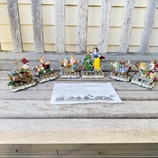 Danbury Mint Disney Snow White & Seven Dwarfs Figurine Christmas Train Set *READ picture